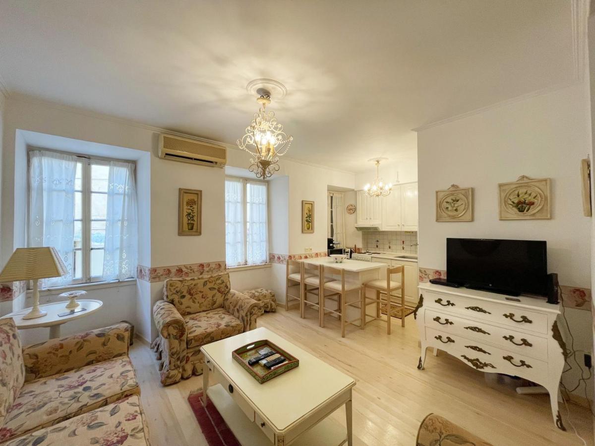 Апартаменты Flora In Nafplia Нафплион Экстерьер фото